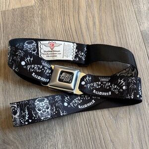 Buckle-Down Skull Graphic Belt in Black and White